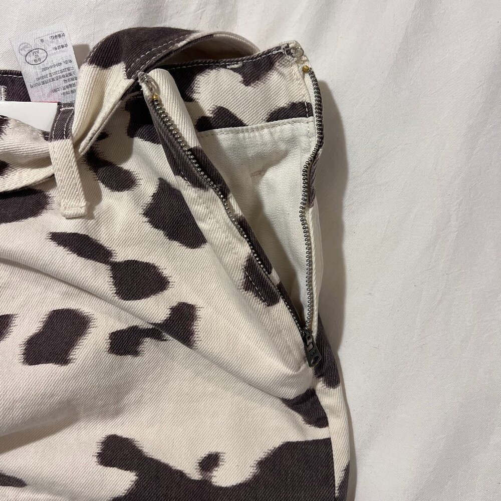 NWT A&F Low Rise Belted Denim Mini Skort in Cow Print size 26 / 2 - Picture 7 of 16